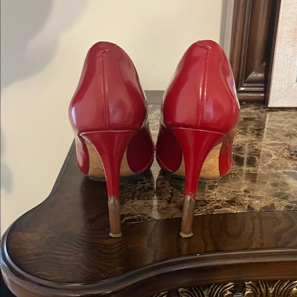 Chic Red Women's Heels - Picture 3 of 6